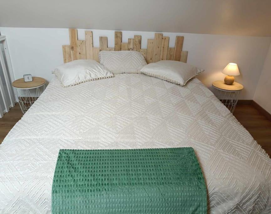 Hébergement de vacances La Petite Falaise, Maison Avec Cour Centre